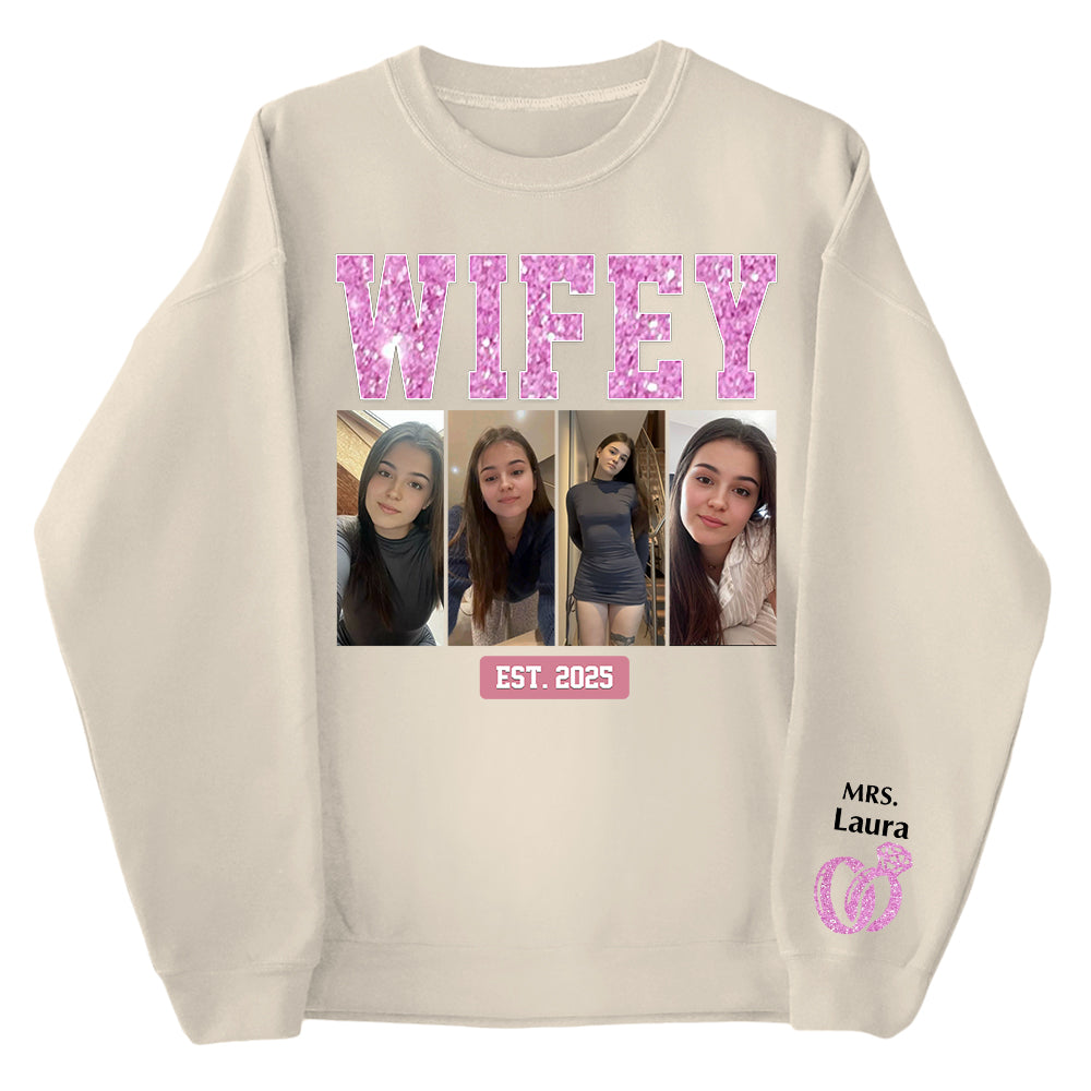 Custom Wifey Est Couple Sweatshirt – Personalized Unisex Hoodie with Sleeve Design, Custom Photo, Gift for Husband & Wife, Christmas & Anniversary Na02