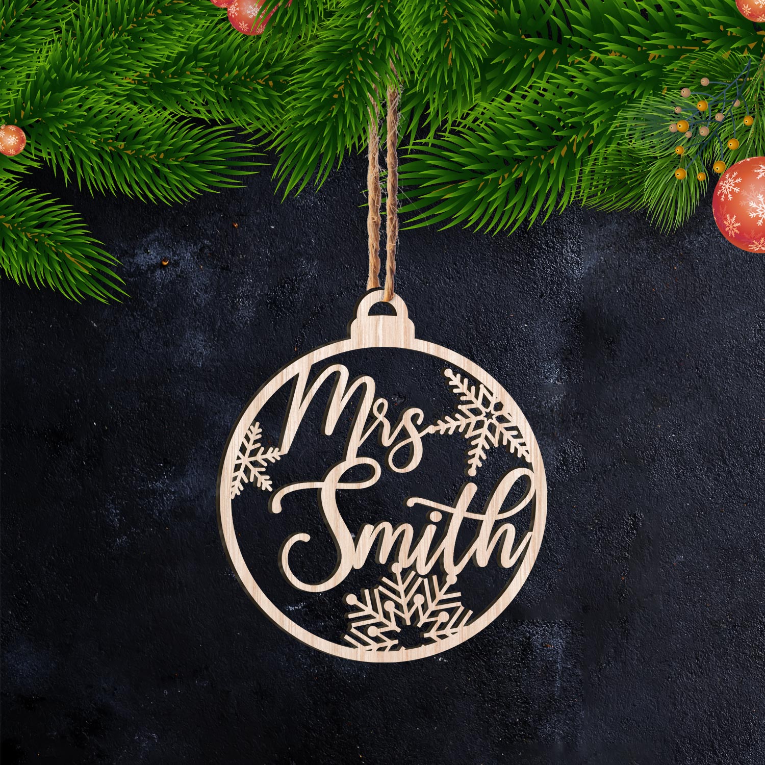 Personalized Christmas Name Ornament, 2021 Wooden Xmas Ornaments With Family Member Names, Custom Holiday Ornament TRHN