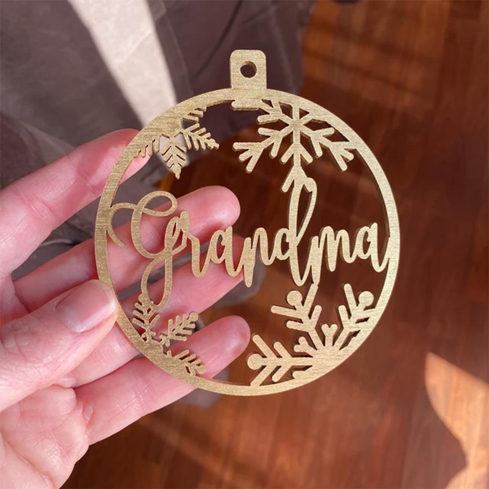 Personalized Christmas Name Ornament, 2021 Wooden Xmas Ornaments With Family Member Names, Custom Holiday Ornament TRHN